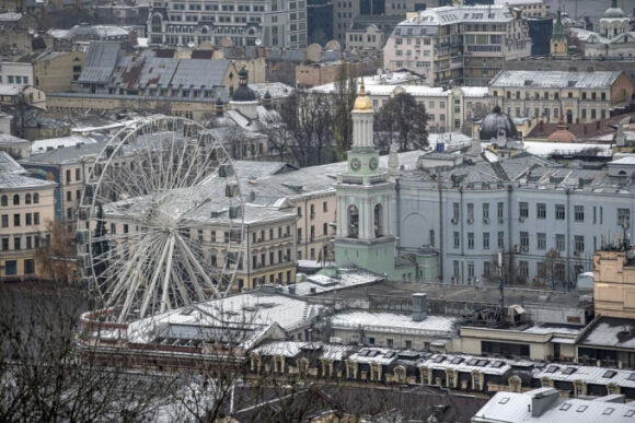 2 Dan Kiev Ke Tinh Canh Mat Dien Giua Tuyet Roi Dau Mua