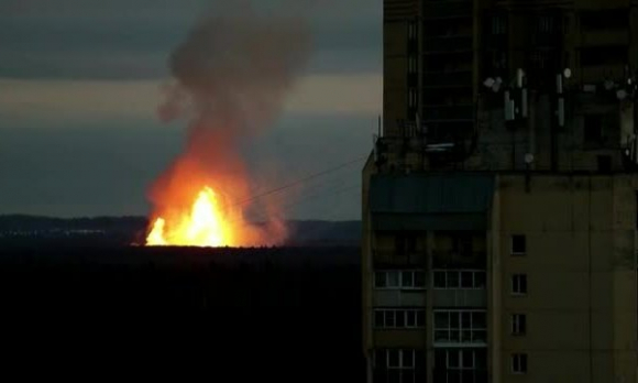 1 No Tren Duong Ong Khi Dot O Nga