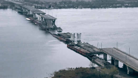 1 Ukraine Tuyen Bo Tim Ra Lo Hong Phong Thu Cua Nga O Dnipro