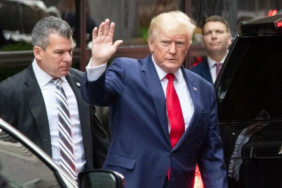 1 Ong Trump Thua Cuoc Trong Tranh Cai Ve Ho So Thue