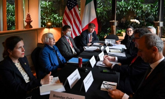 1 My No Luc Tang Suc Ep Trung Phat Nga