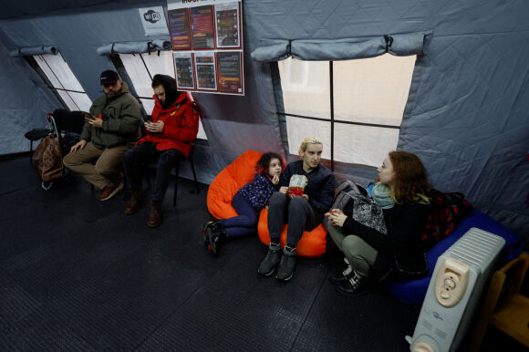 2 70 Thanh Pho Kiev Mat Dien Nguoi Dan Noi Khong Danh Doi Y Chi Chi Vi Dien