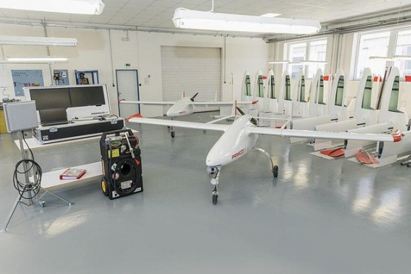 1 Kham Pha May Bay Khong Nguoi Lai Primoco One 150 Luxembourg Cung Cap Cho Ukraine