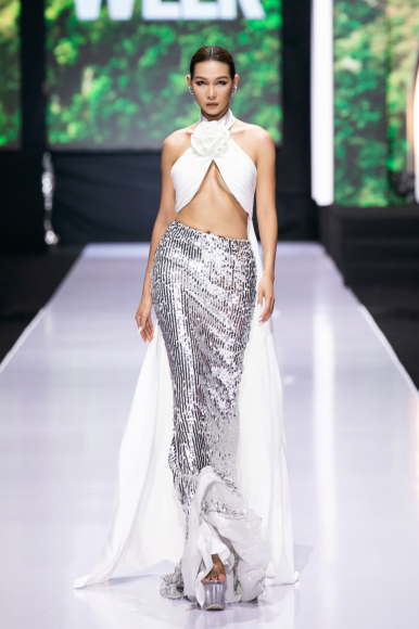 1 Phu Nhan Cua Dai Su Cong Hoa Haiti Gay Chu Y Voi Bo Suu Tap Ve Thien Nhien