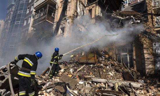 1 Ukraine Keu Goi Phuong Tay Tang Cuong Vien Tro De Khoi Phuc Ha Tang Nang Luong Bi Nga Tan Pha