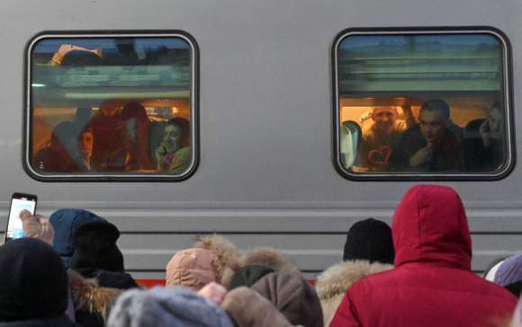 3 Tin The Gioi 29 11 Nga Phan Ung Ngoai Giao Voi Na Uy Sieu Nui Lua Hawaii Phun Trao