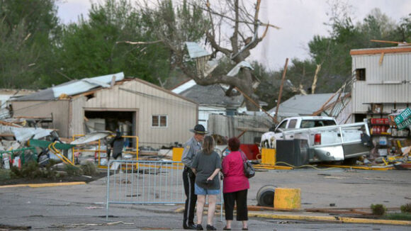 1 It Nhat 20 Con Loc Xoay Do Bo Mien Nam Nuoc My Trong Mot Ngay