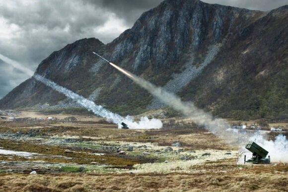 1 My Tinh Chuyen La Chan Thep Giup Ukraine Danh Chan Mua Ten Lua Nga