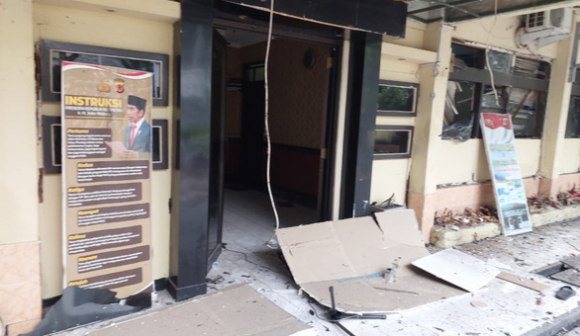 1 No Lon Tai Don Canh Sat O Indonesia Nhieu Nguoi Thuong Vong