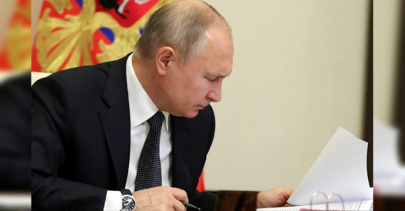 1 Ong Putin Ky Luat Cam Bieu Tinh O Nhieu Dia Diem