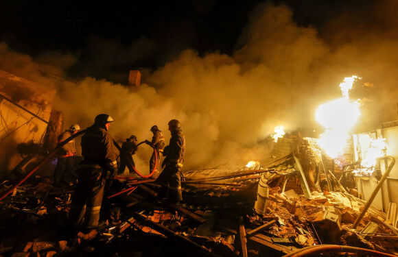 1 Ukraine Tan Cong Dap Tra No Lon Rung Chuyen Nhieu Khu Vuc Do Nga Kiem Soat