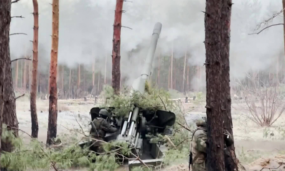 1 Do Doc Anh Noi Nga Thieu Dan Phao Tram Trong
