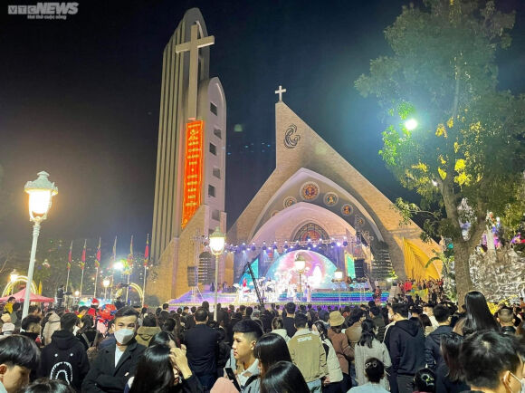 36 Chum Anh Ca Nuoc Viet Nam Ron Rang Don Giang Sinh 2022