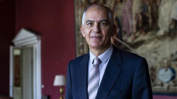 1 Tho Nhi Ky Trieu Dai Su Phap Sau Vu Xa Sung O Paris