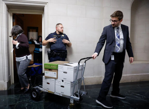 2 Loi Noi Doi Cua Ong Trump Sup Do