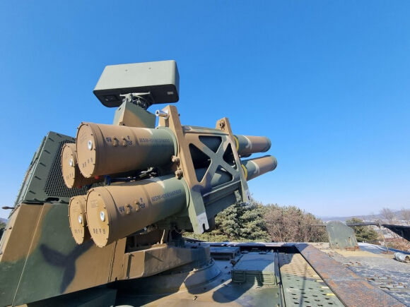 1 Han Quoc Tang Toc San Xuat Vu Khi Chong Uav