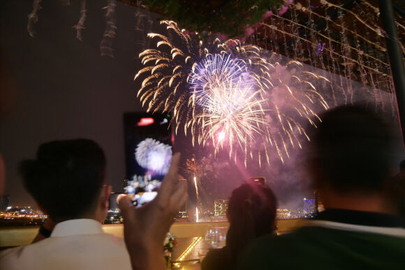 17 Phao Hoa Chao Nam Moi Tren Bau Troi Tp Hcm