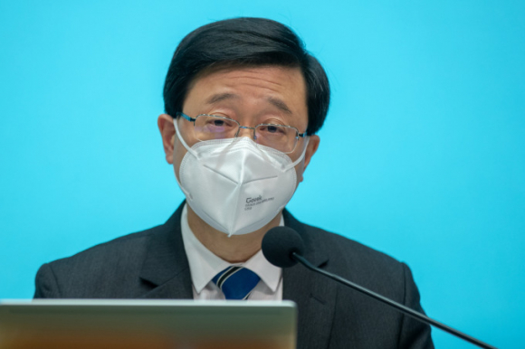 1 Bac Kinh Trao Them Quyen Cho Lanh Dao Hong Kong