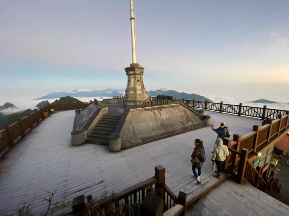 1 Suong Muoi Phu Trang Fansipan Tao Nen Phong Canh Ky Thu