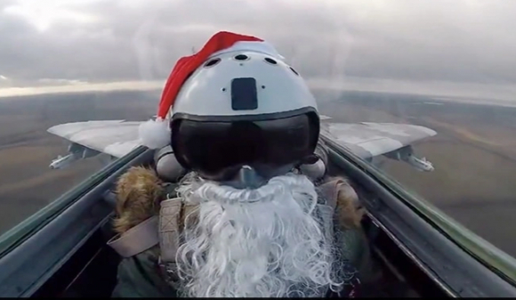 1 Phi Cong Ukraine Hoa Trang Ong Gia Noel Ban Pha Cac Muc Tieu Nga