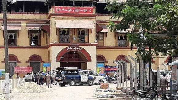 1 Bao Loan O Nha Tu Myanmar Hon 60 Nguoi Bi Thuong