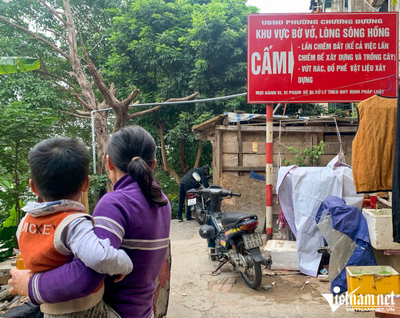 1 Bo Song Hong Tiep Tuc Sat Lo Ha Noi Ban Hanh Lenh Khan