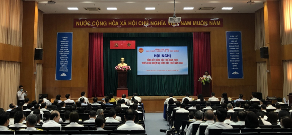 1 Hang Loat Ong Lon Bat Dong San No Thue Dam Dia