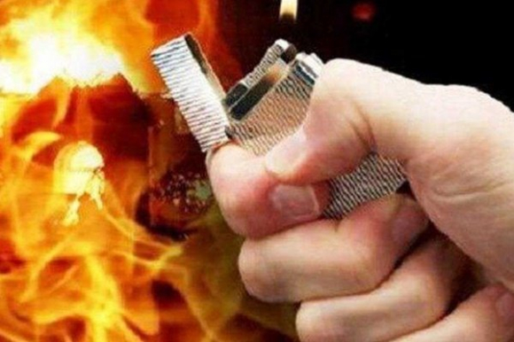 1 Bac Giang Nghe Tin Con Trai Hoc Kem Cha Tam Xang Doa Dot Sach Gay Chay Khien Con Tu Vong