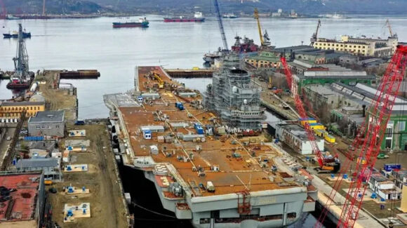 1 Tinh Bao Ukraine Noi Tau San Bay Duy Nhat Cua Nga Hu Hong Nghiem Trong