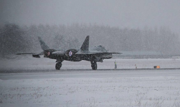 1 Anh Noi Tiem Kich Tang Hinh Su 57 Nga Tham Chien O Ukraine