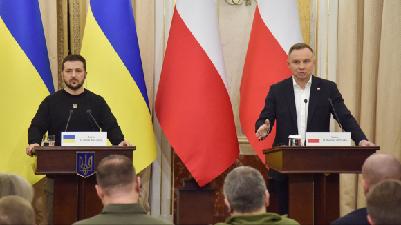 1 Tong Thong Ba Lan Noi Se Gui Xe Tang Leopard Cho Ukraine Nhung Can Dieu Kien Gi