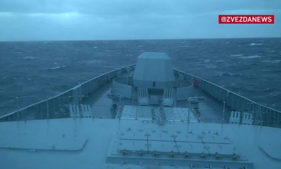 2 Chien Ham Anh Bam Sat Tau Ho Ve Mang Ten Lua Sieu Vuot Am Nga