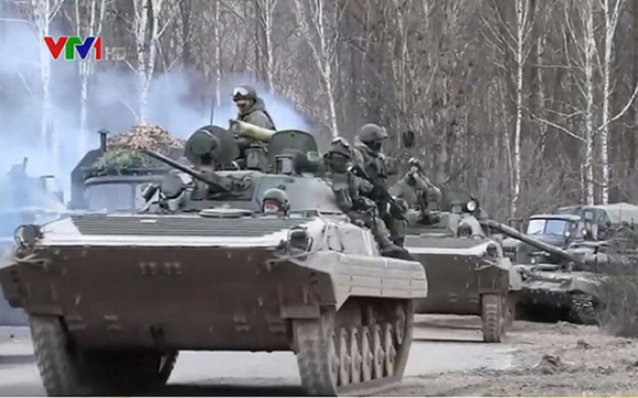 1 Nga Co The Nang Do Tuoi Xuat Ngu Doi Voi Cong Dan