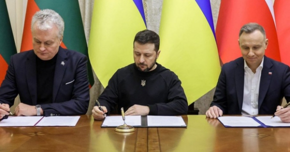 2 Ba Lan San Sang Chuyen Giao Xe Tang Leopard Cho Ukraine