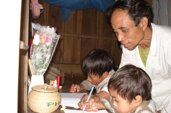 1 Luong Thap 200 Giao Vien Can Bo Quan Ly Giao Duc Nghi Viec