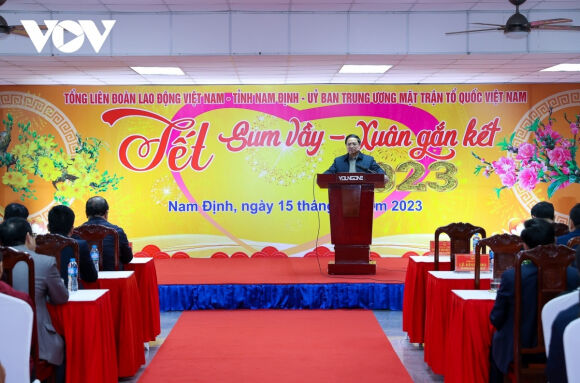 4 Thu Tuong Trao Qua Tet Cho Cac Doi Tuong Chinh Sach Nguoi Lao Dong Tinh Nam Dinh