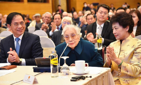 2 Hiep Dinh Paris Tao Cuc Dien De Thong Nhat Dat Nuoc