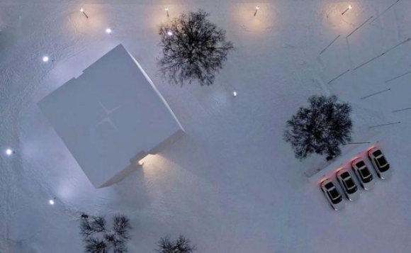 1 Hang Xe Dien Trung Quoc Lam Showroom Bang Tuyet O Chau Au