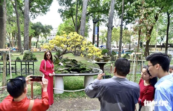 7 Nang Dep Nguoi Dan Tphcm Di Duong Hoa Di Chua Cau An