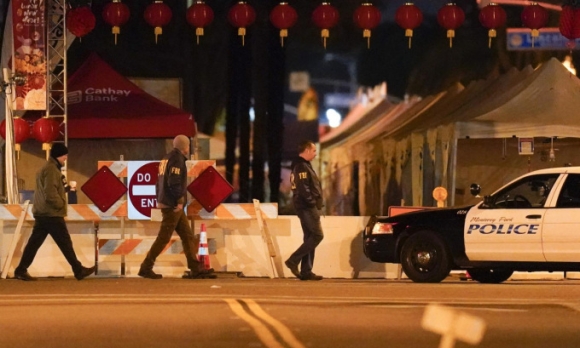 1 Canh Sat Mat 5 Tieng De Canh Bao Ve Nghi Pham Xa Sung California