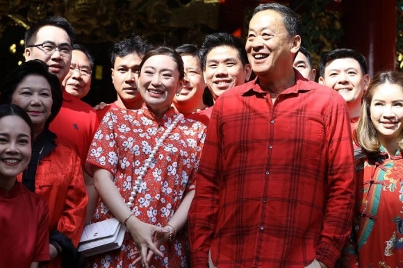 1 Con Gai Ong Thaksin Tin Se Thang Ap Dao Trong Bau Cu Thai Lan