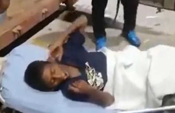 1 Choi Tron Tim Roi Ngu Quen Trong Container Cau Be Bangladesh Thuc Giac O Malaysia