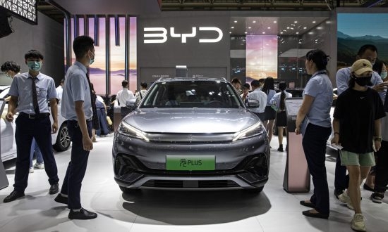 2 Moi De Doa Tu Nhung Chiec O To Trung Quoc