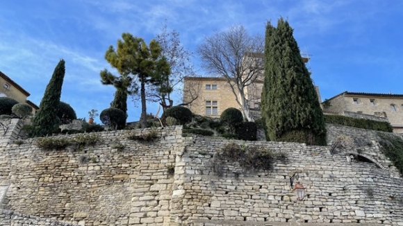 3 Ghe Tham Lang Co Gordes Tai Phap Diem Den Hap Dan Cua Khach Du Lich