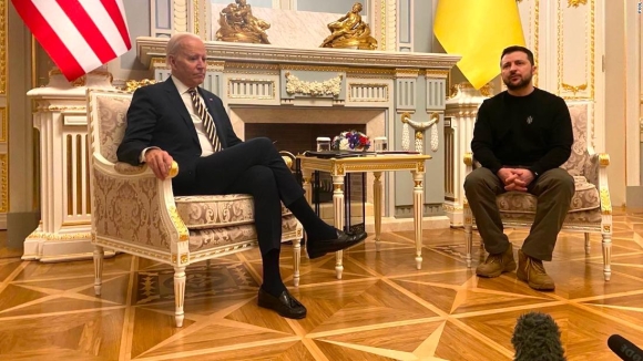 2 Tong Thong Joe Biden Chap Nhan Rui Ro Khi Den Ukraine