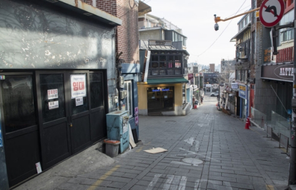 1 Pho Itaewon Am Dam Sau Tham Kich Giam Dap