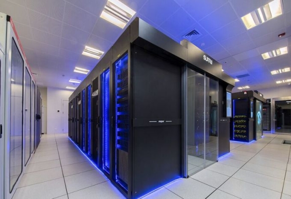 1 My Cam Van Nha San Xuat May Chu Ai Lon Nhat Trung Quoc