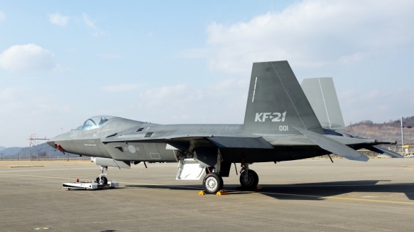 1 Ba Lan Co The Muon Lap Rap May Bay Chien Dau Hien Dai Cua Han Quoc