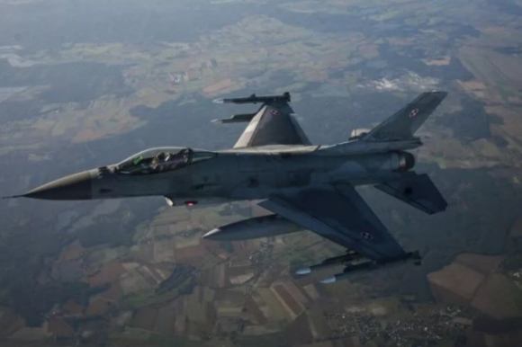 1 Cac Phi Cong Ukraine Dang Duoc My Huan Luyen Su Dung F 16