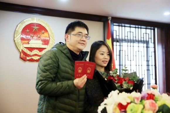 1 Dai Bieu Trung Quoc Khuyen Khich Nghien Cuu Sinh Tien Si Sinh Con